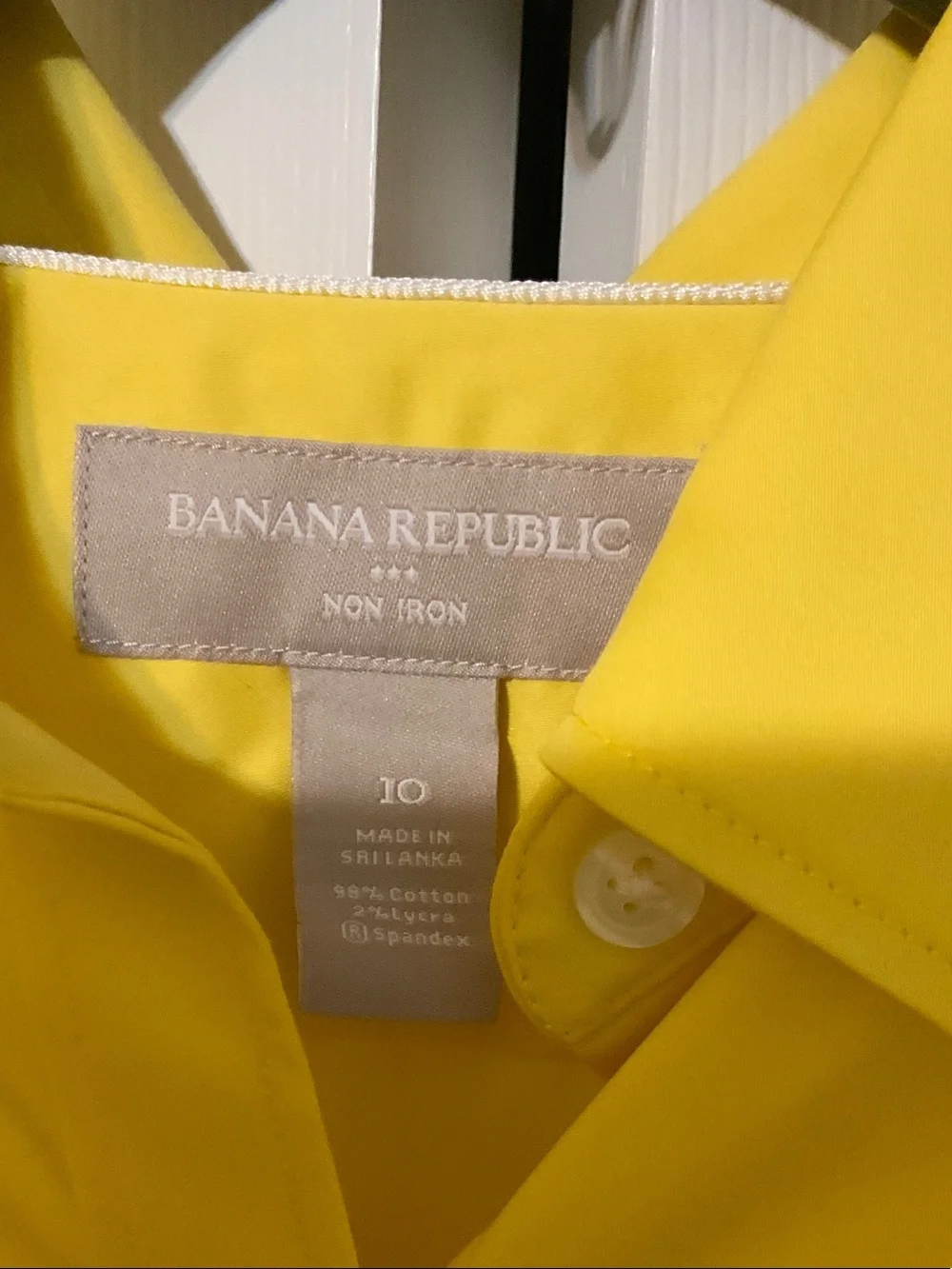 Banana Republic Yellow Short-Sleeve Button-Down Shirt - Picture 2 of 4
